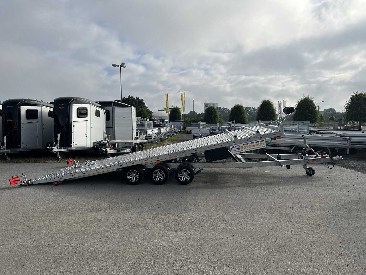 VEZEKO Jumbola 35.60 Tridem Autotransporter - Rimorkio autotransportuese: foto 1 VEZEKO Jumbola 35.60 Tridem Autotransporter - Rimorkio autotransportuese: foto 1