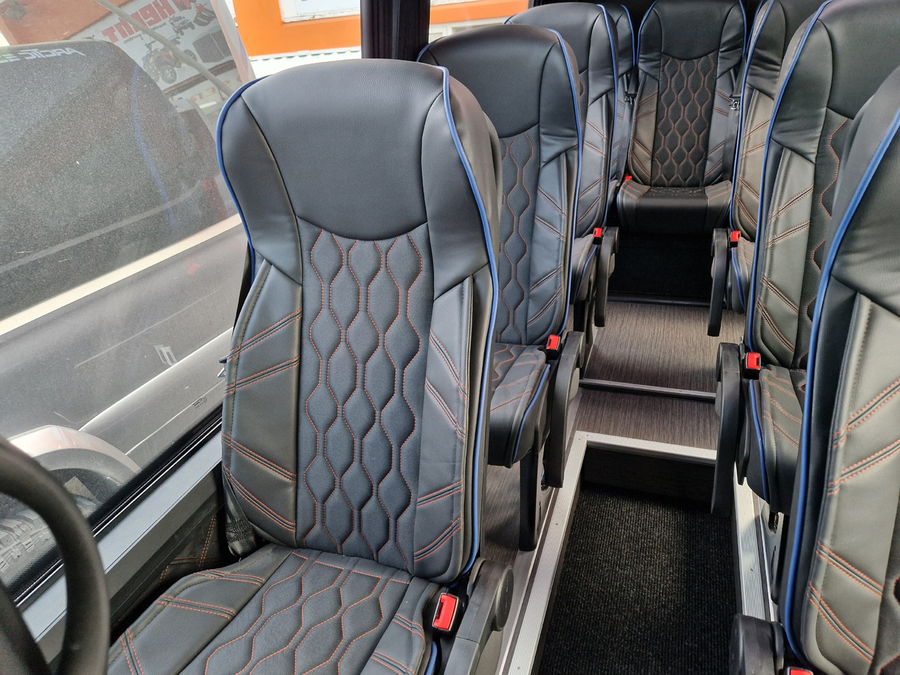 Minibus, Furgon pasagjerësh i ri MERCEDES-BENZ Sprinter 519 4x4 high and low drive: foto 13 Minibus, Furgon pasagjerësh i ri MERCEDES-BENZ Sprinter 519 4x4 high and low drive: foto 13