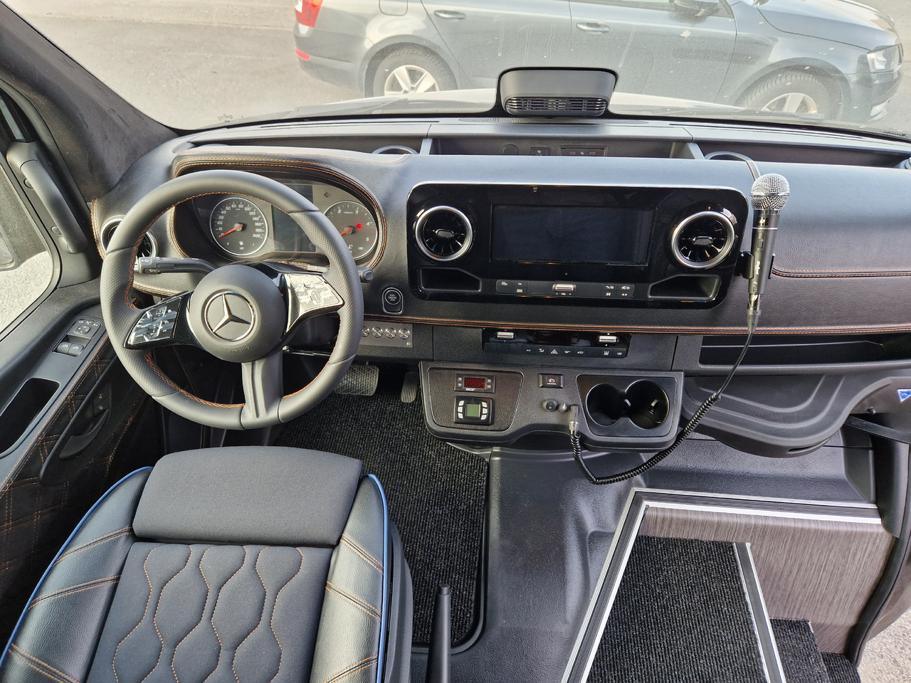 Minibus, Furgon pasagjerësh i ri MERCEDES-BENZ Sprinter 519 4x4 high and low drive: foto 8 Minibus, Furgon pasagjerësh i ri MERCEDES-BENZ Sprinter 519 4x4 high and low drive: foto 8