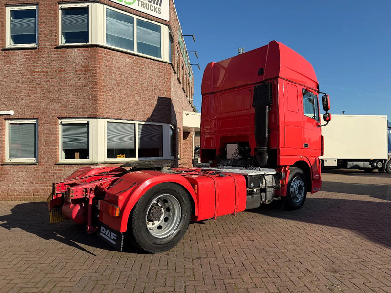 DAF XF 105.460 XF105-460 4X2 SUPERSPCECAB RETARDER - Gjysmë-kamion: foto 4 DAF XF 105.460 XF105-460 4X2 SUPERSPCECAB RETARDER - Gjysmë-kamion: foto 4