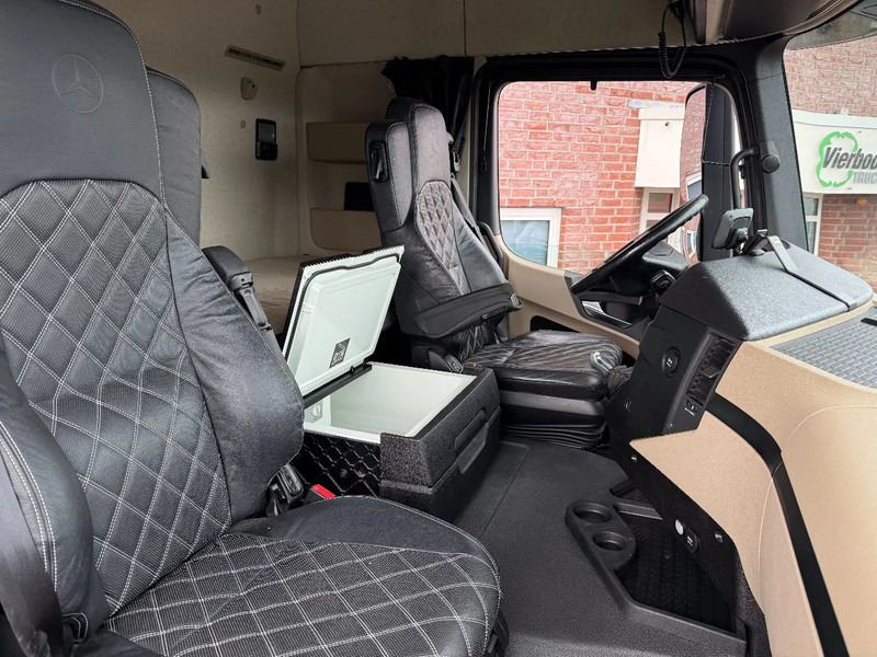 Mercedes-Benz Actros Actros 1943LS Hydrauliek / 478.040KM / Leer / Dealer onderhouden / Top staat - Gjysmë-kamion: foto 3 Mercedes-Benz Actros Actros 1943LS Hydrauliek / 478.040KM / Leer / Dealer onderhouden / Top staat - Gjysmë-kamion: foto 3