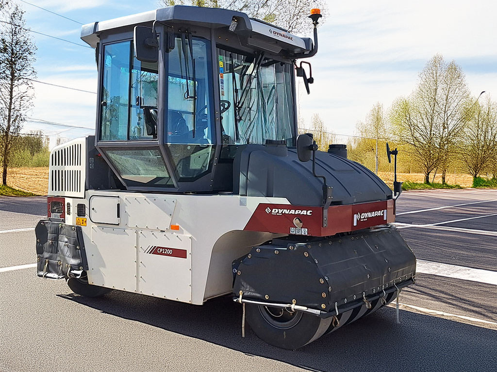 DYNAPAC CP1200W - Rul pneumatik: foto 1 DYNAPAC CP1200W - Rul pneumatik: foto 1