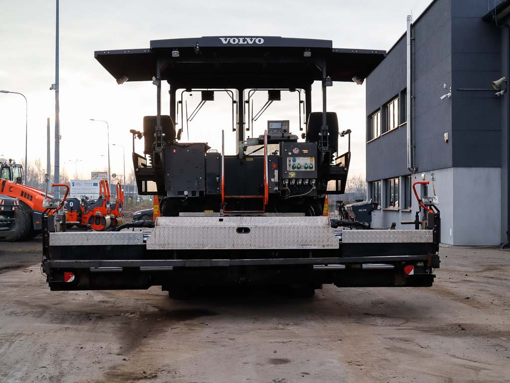 Shtrues asfalti VOLVO ABG P6820D: foto 7
