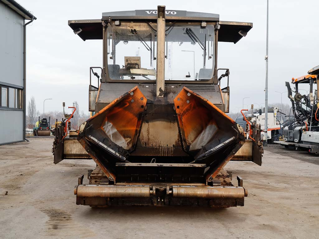 Shtrues asfalti VOLVO ABG P6820D: foto 9