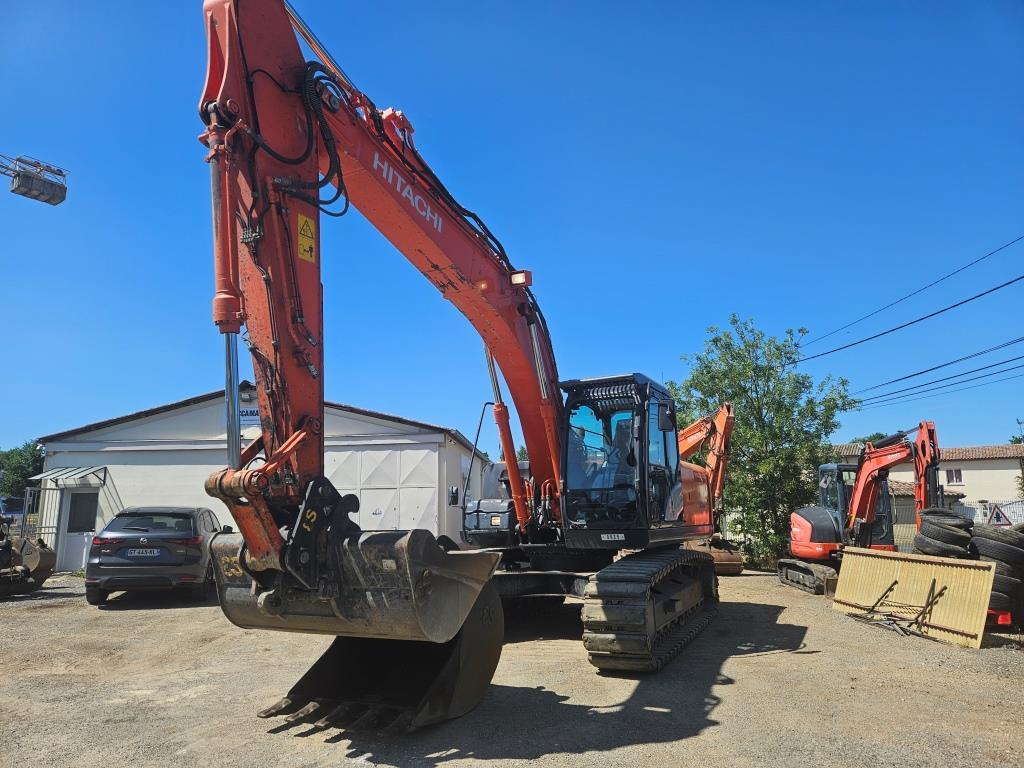 HITACHI ZX 210 LC - Ekskavator me zinxhirë: foto 5 HITACHI ZX 210 LC - Ekskavator me zinxhirë: foto 5