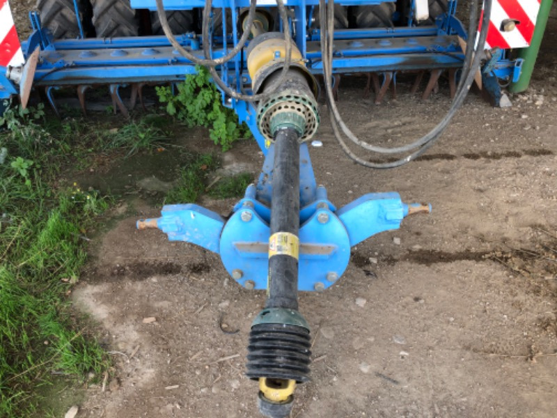Lemken Compact Solitair 9/400 Zirkon 10 starr - Mbjellëse e kombinuar në radhë: foto 4 Lemken Compact Solitair 9/400 Zirkon 10 starr - Mbjellëse e kombinuar në radhë: foto 4