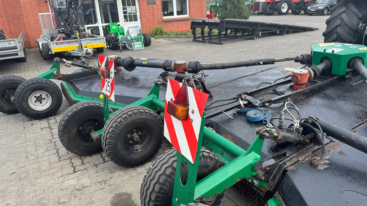 Spearhead Stubble Master 730 - Trince: foto 3 Spearhead Stubble Master 730 - Trince: foto 3