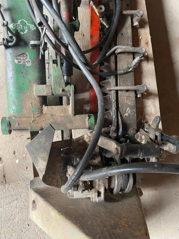 Doppelmesser-Mähwerk, Seitenanbau, passend zum John Deere 1140 - Trince/ Grirese degesh dhe bari: foto 4 Doppelmesser-Mähwerk, Seitenanbau, passend zum John Deere 1140 - Trince/ Grirese degesh dhe bari: foto 4