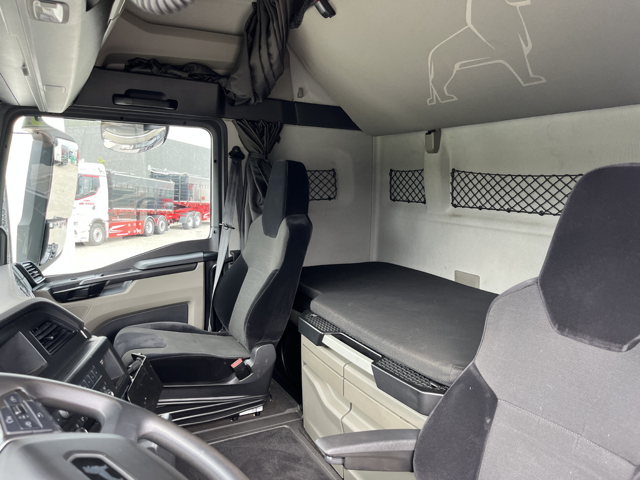 Gjysmë-kamion MAN TGX 26.510 hydraulik: foto 14 Gjysmë-kamion MAN TGX 26.510 hydraulik: foto 14