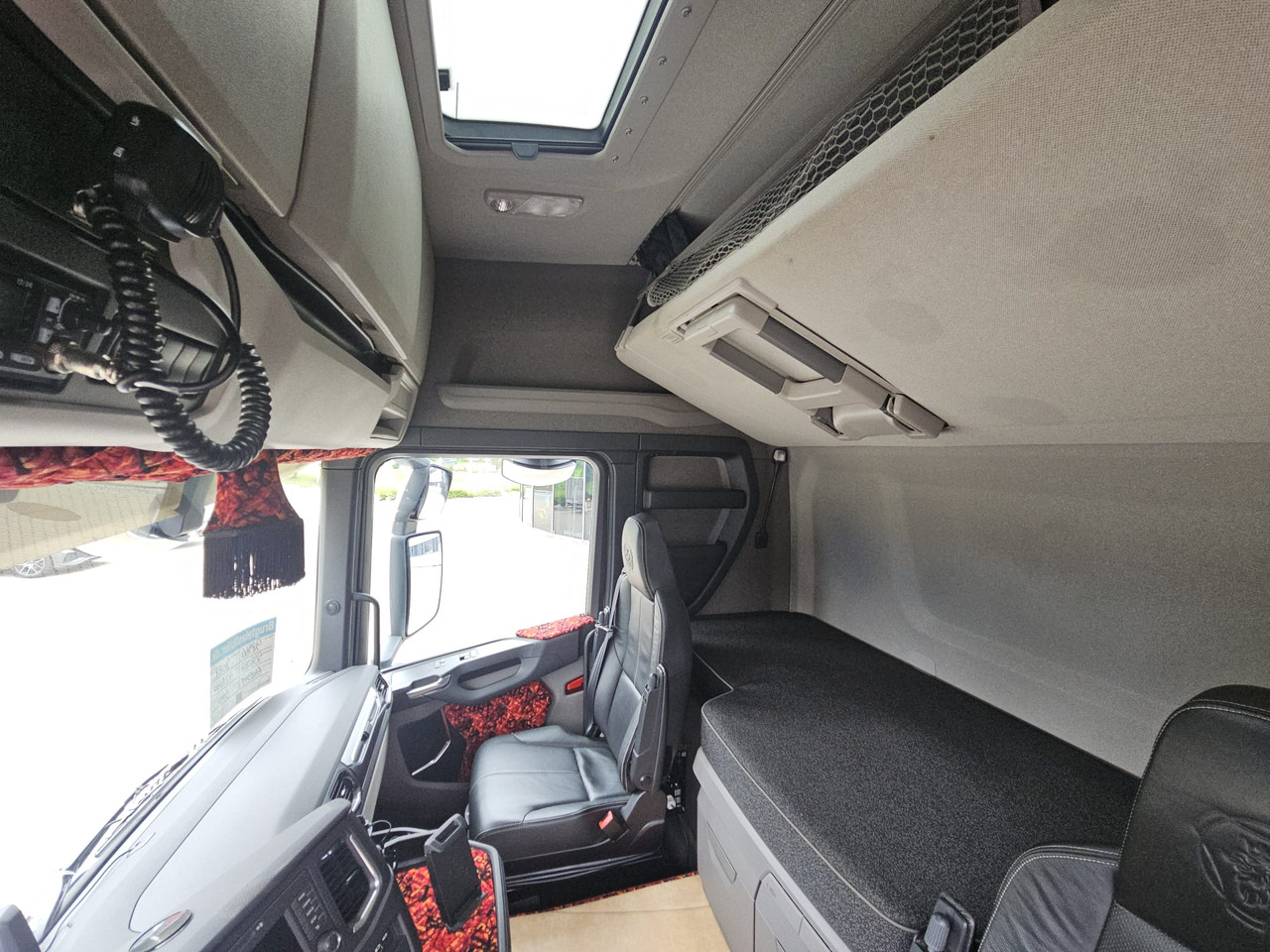 Scania R540 6x2 - Gjysmë-kamion: foto 5 Scania R540 6x2 - Gjysmë-kamion: foto 5