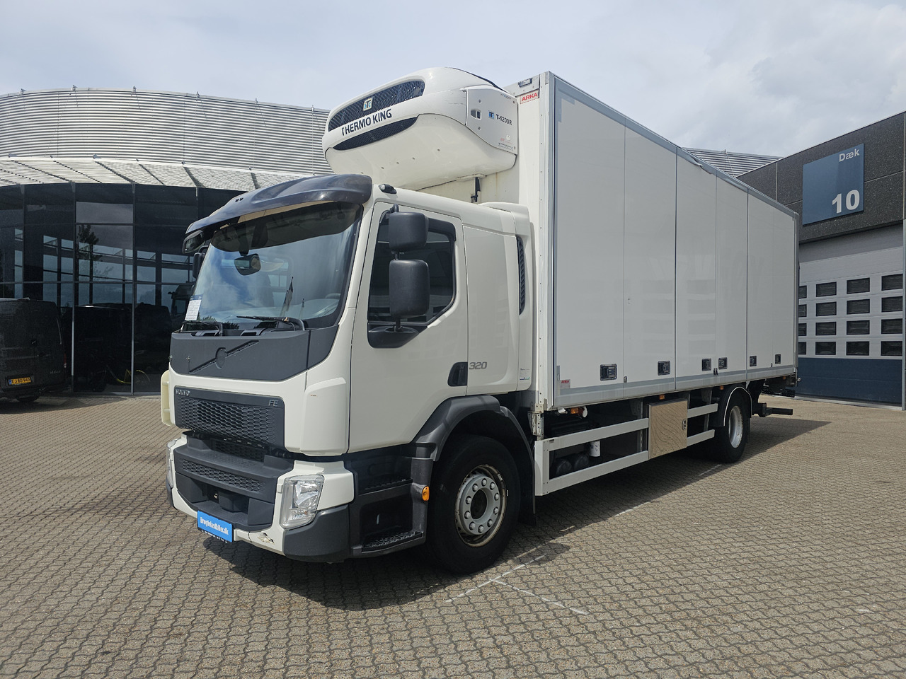 Volvo FE320 - Kamion frigorifer: foto 1 Volvo FE320 - Kamion frigorifer: foto 1