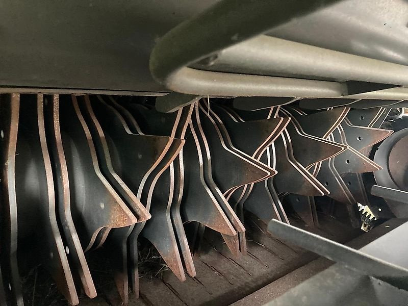 CLAAS Variant 485 RC PRO - Dengmbledhëse e rrumbullakët: foto 2 CLAAS Variant 485 RC PRO - Dengmbledhëse e rrumbullakët: foto 2