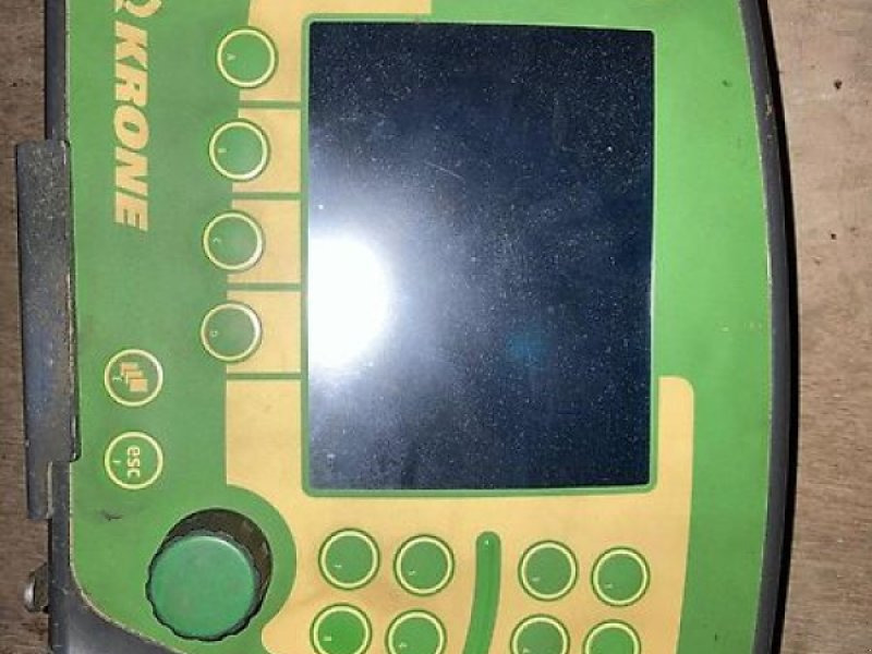 Krone Comprima CV 150 XC - Dengmbledhëse e rrumbullakët: foto 2 Krone Comprima CV 150 XC - Dengmbledhëse e rrumbullakët: foto 2