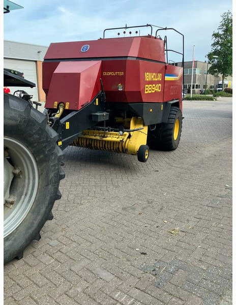 New Holland BB940 - Makineri bujqësore: foto 1 New Holland BB940 - Makineri bujqësore: foto 1
