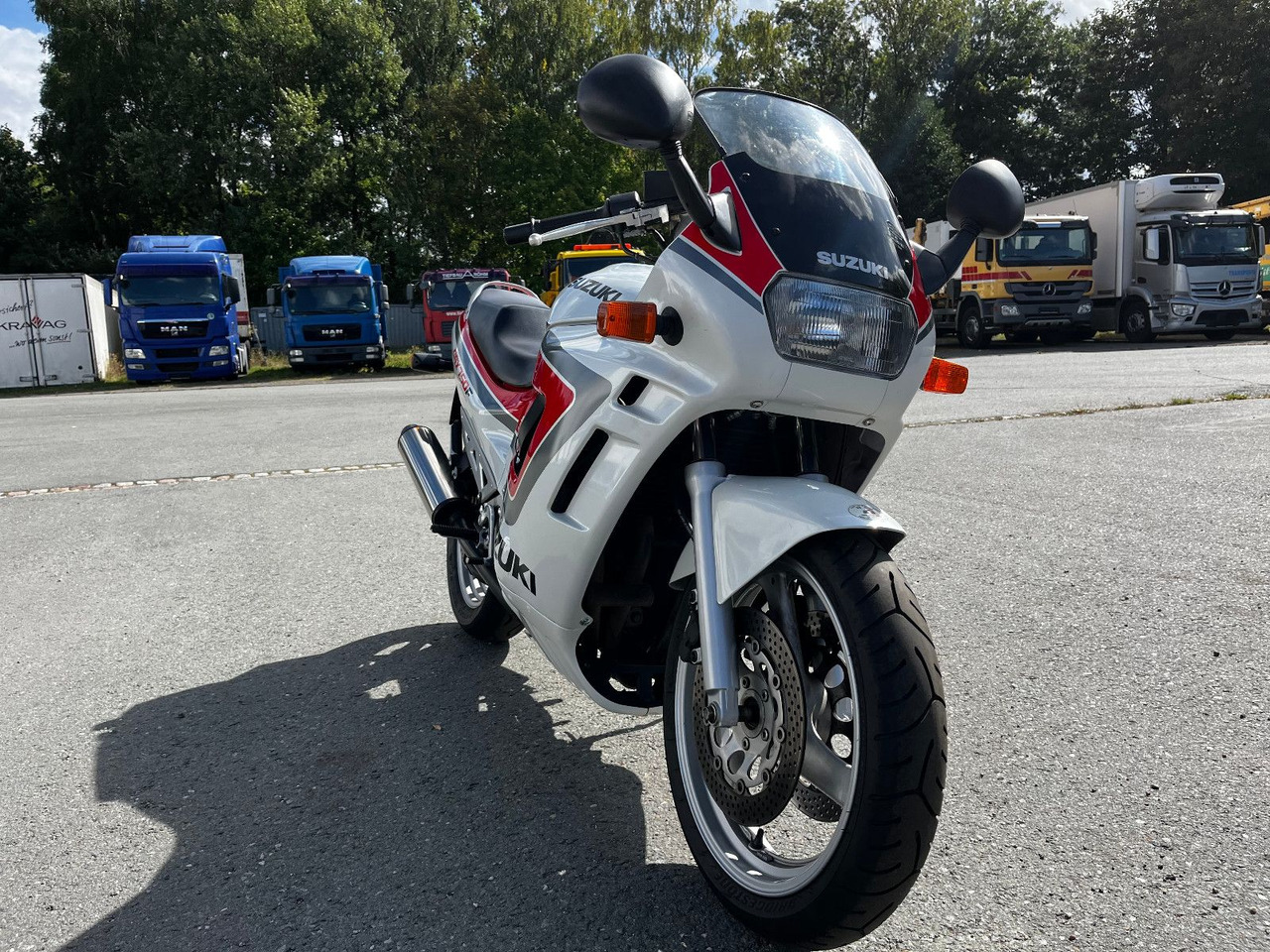 Motoçikleta Suzuki GSX 750: foto 12