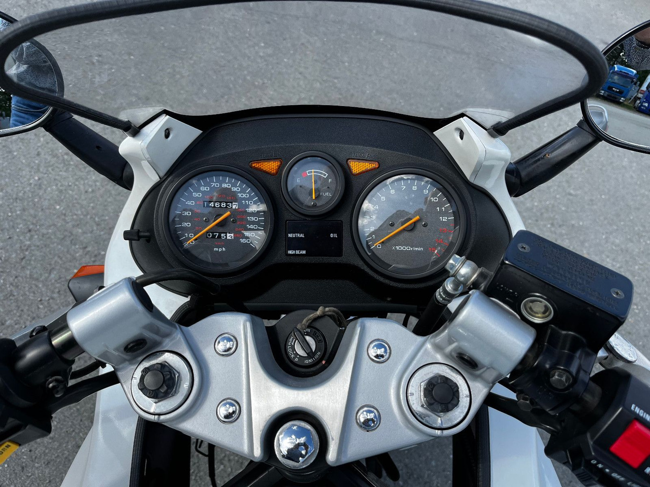 Motoçikleta Suzuki GSX 750: foto 20