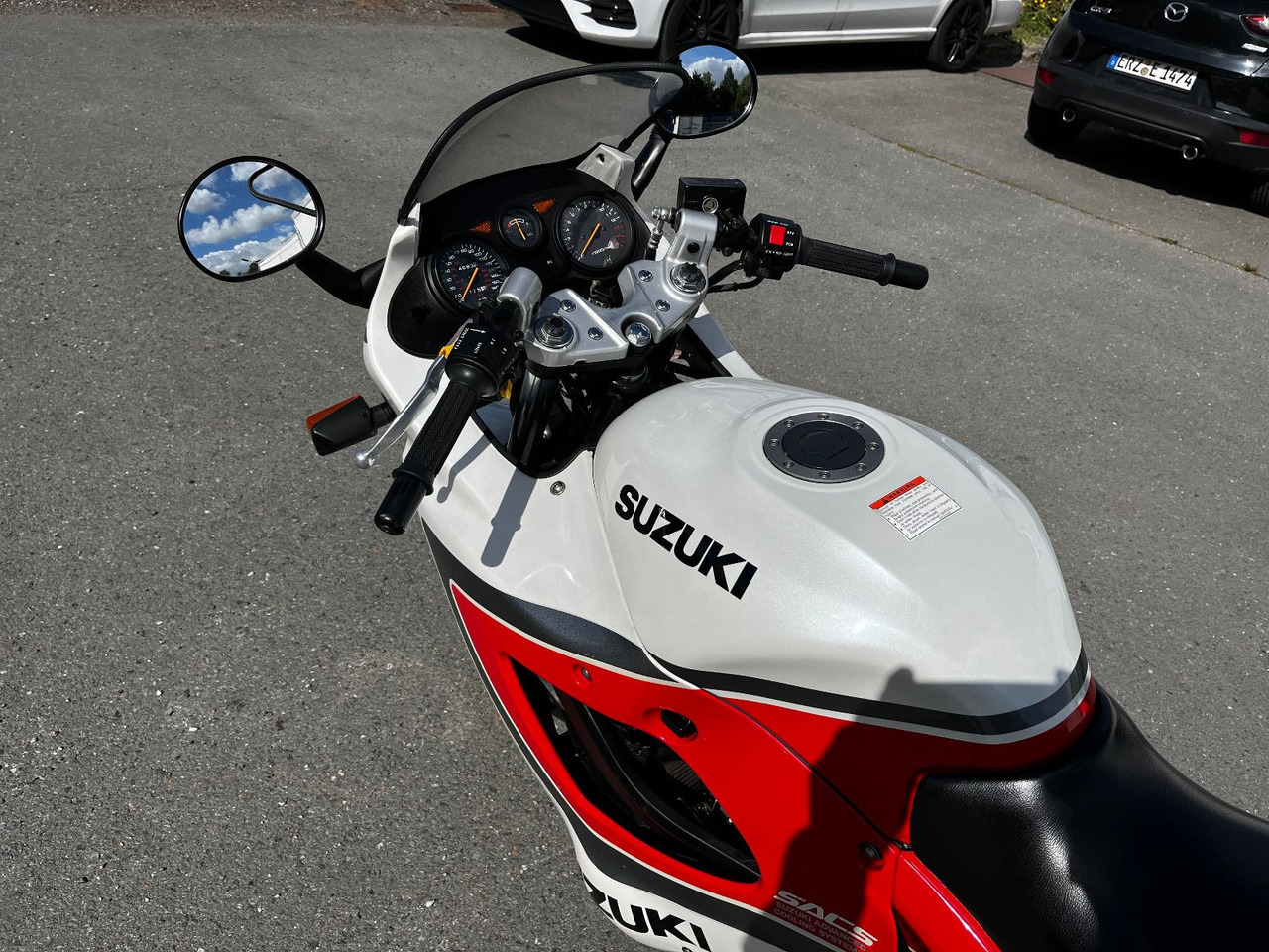 Motoçikleta Suzuki GSX 750: foto 11