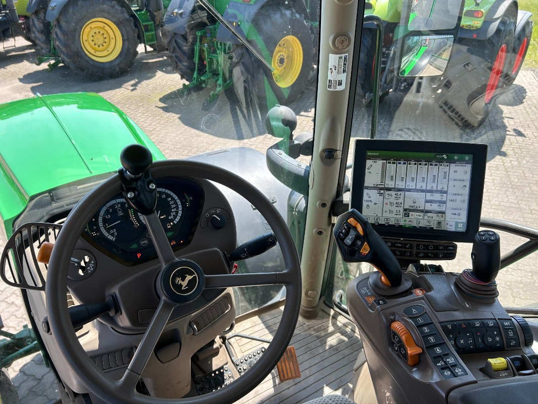 John Deere 6215R - Traktor: foto 2 John Deere 6215R - Traktor: foto 2