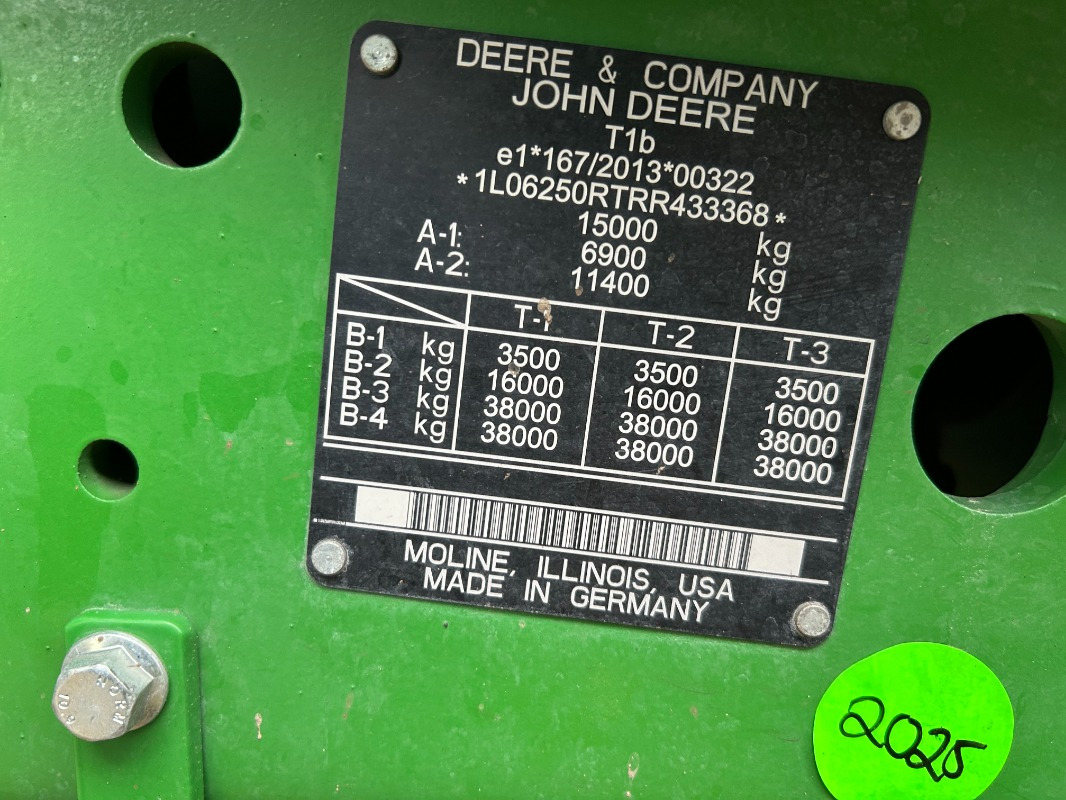 John Deere 6R 250 - Traktor: foto 4 John Deere 6R 250 - Traktor: foto 4