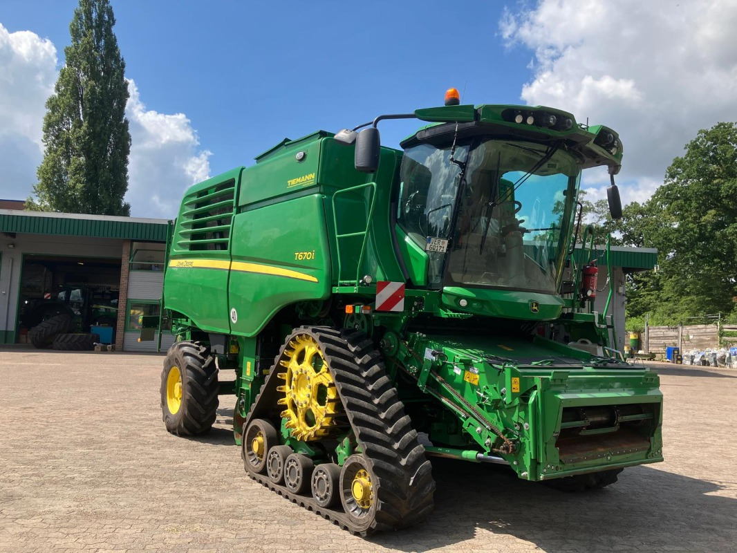 John Deere T670 - Autokombajnë: foto 4 John Deere T670 - Autokombajnë: foto 4