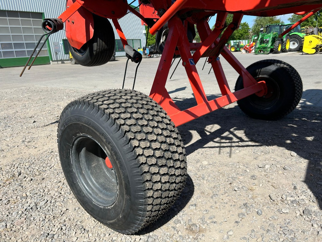 Kuhn GF 10802 T-G II - Barkthyese/ Shkundës bari: foto 2 Kuhn GF 10802 T-G II - Barkthyese/ Shkundës bari: foto 2