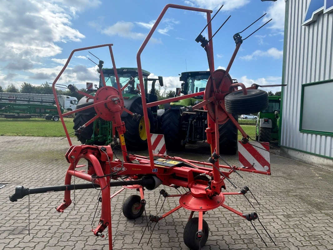 Kuhn GF 502 - Barkthyese/ Shkundës bari: foto 4 Kuhn GF 502 - Barkthyese/ Shkundës bari: foto 4