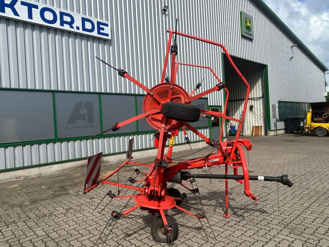 Kuhn GF 502 - Barkthyese/ Shkundës bari: foto 3 Kuhn GF 502 - Barkthyese/ Shkundës bari: foto 3