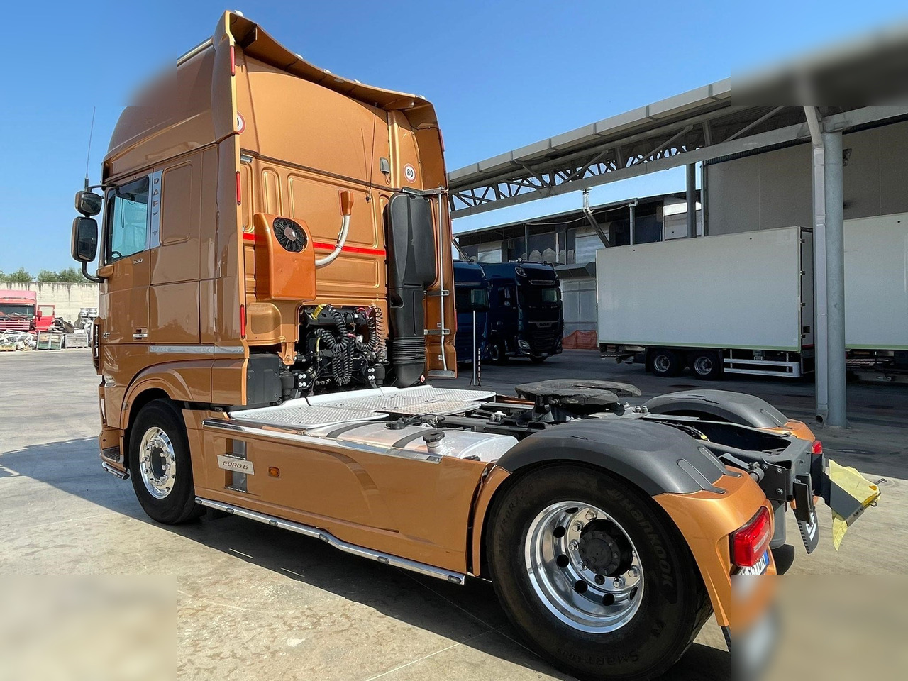 DAF XF530 - Gjysmë-kamion: foto 4 DAF XF530 - Gjysmë-kamion: foto 4