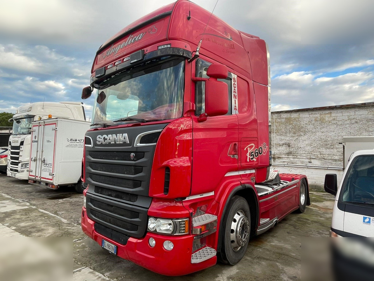 SCANIA R560 - Gjysmë-kamion: foto 1 SCANIA R560 - Gjysmë-kamion: foto 1