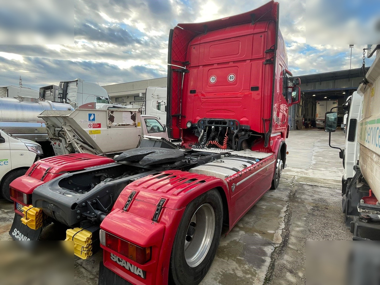SCANIA R560 - Gjysmë-kamion: foto 3 SCANIA R560 - Gjysmë-kamion: foto 3