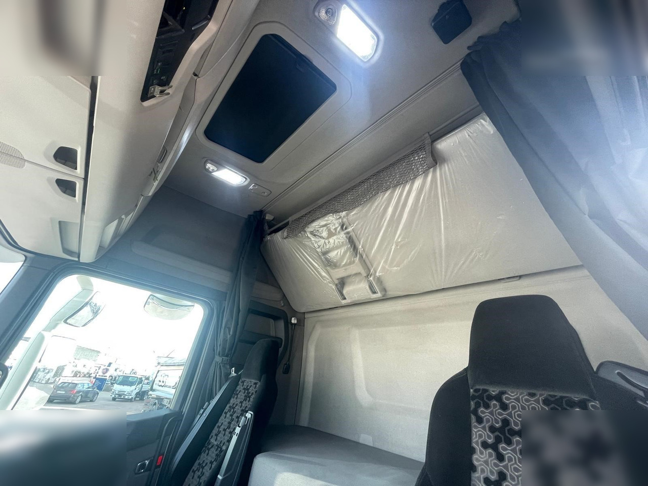 SCANIA S500 - Gjysmë-kamion: foto 5 SCANIA S500 - Gjysmë-kamion: foto 5