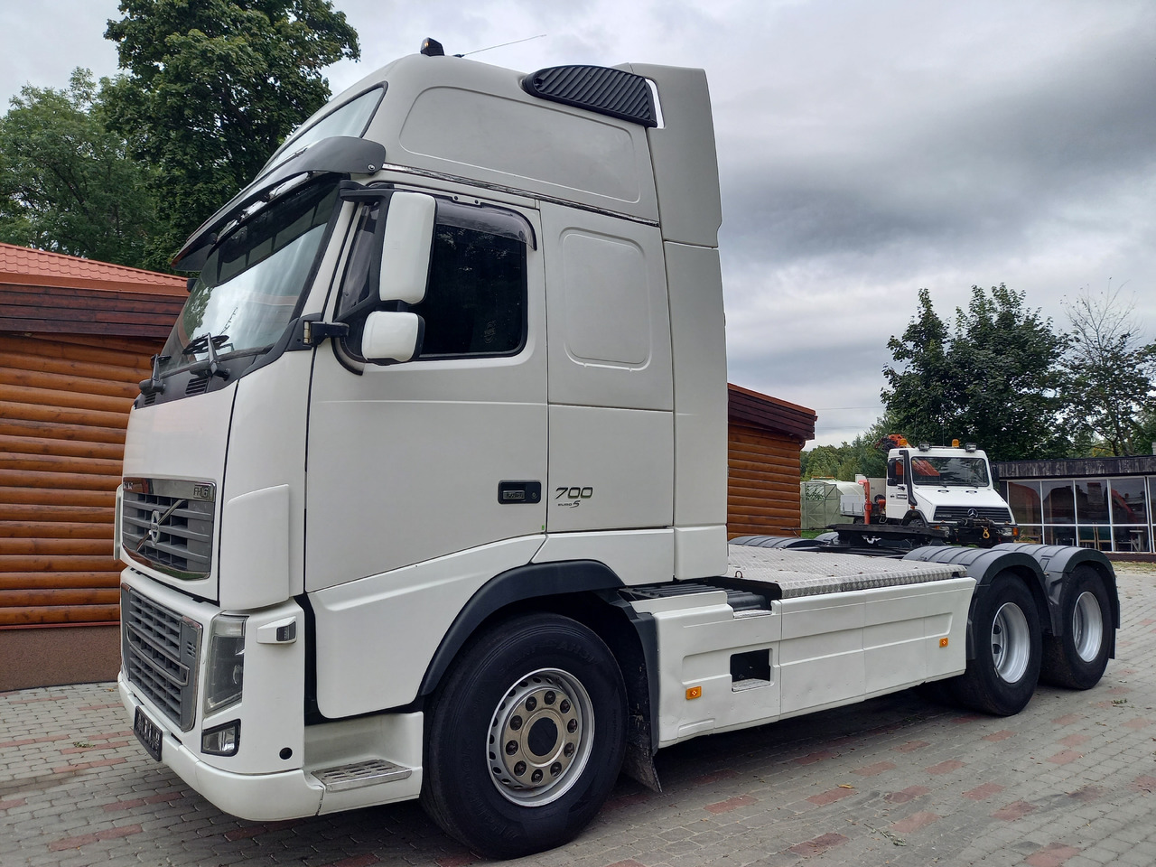 VOLVO FH 16, 6x4, 700, HÜDRAULIKA - Gjysmë-kamion: foto 3 VOLVO FH 16, 6x4, 700, HÜDRAULIKA - Gjysmë-kamion: foto 3