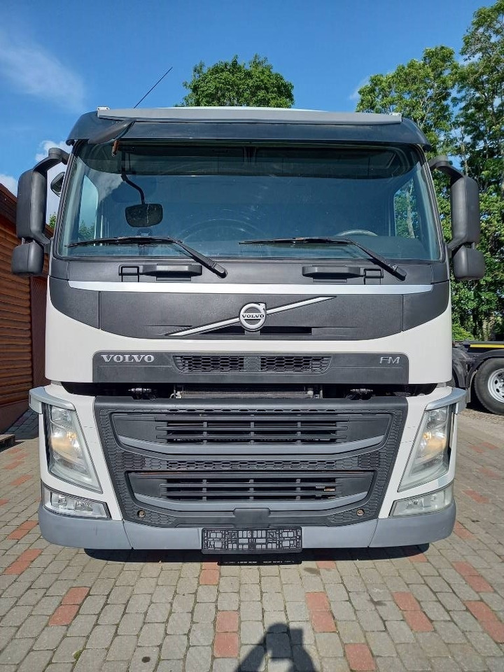 Kamion frigorifer Volvo FM 330, 6x2, CARRIER SUPRA 950 U: foto 11 Kamion frigorifer Volvo FM 330, 6x2, CARRIER SUPRA 950 U: foto 11