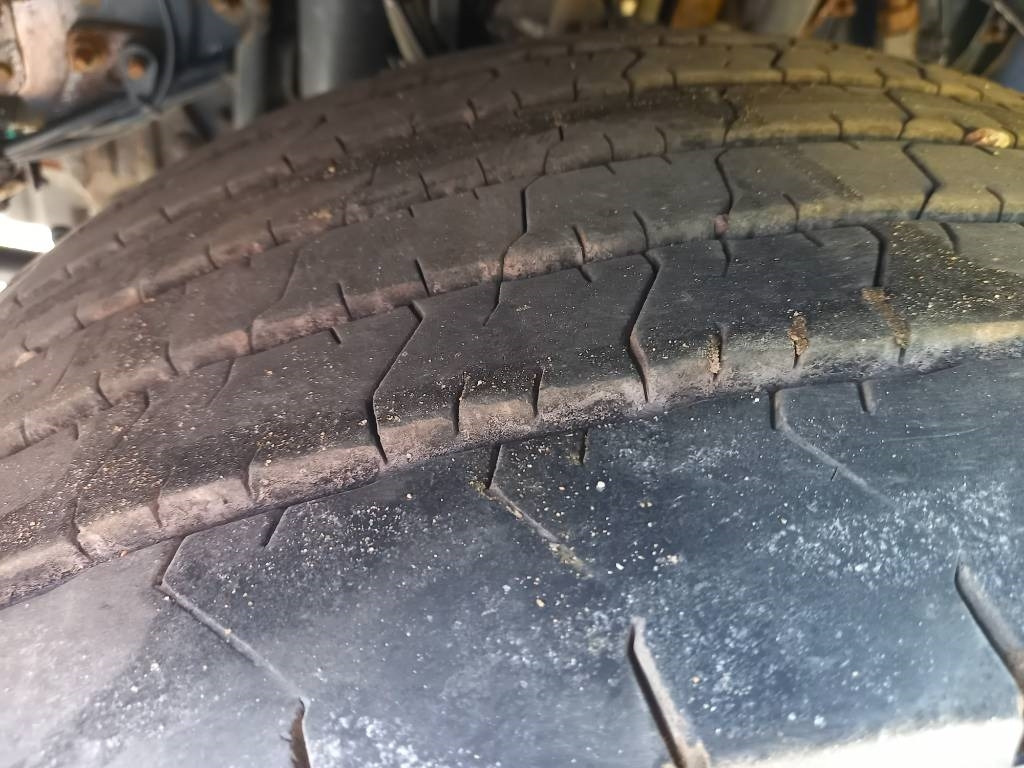 Kamion frigorifer Volvo FM 330, 6x2, CARRIER SUPRA 950 U: foto 41 Kamion frigorifer Volvo FM 330, 6x2, CARRIER SUPRA 950 U: foto 41