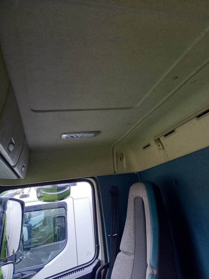 Kamion frigorifer Volvo FM 330, 6x2, CARRIER SUPRA 950 U: foto 50 Kamion frigorifer Volvo FM 330, 6x2, CARRIER SUPRA 950 U: foto 50