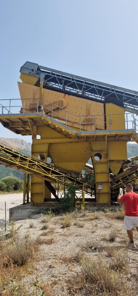 200 t 4 Decksiebmaschine mit prallbrecher - Makinë sitëse: foto 1 200 t 4 Decksiebmaschine mit prallbrecher - Makinë sitëse: foto 1