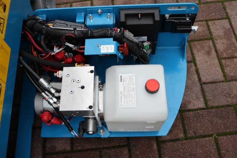 Genie GS1330M All-Electric DC Drive, 5.9m Working Height - Ngritës gërshërë: foto 4 Genie GS1330M All-Electric DC Drive, 5.9m Working Height - Ngritës gërshërë: foto 4
