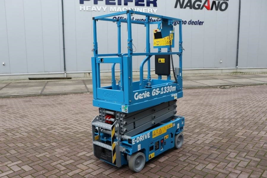 Genie GS1330M Valid inspection, *Guarantee! All-Electric - Ngritës gërshërë: foto 2 Genie GS1330M Valid inspection, *Guarantee! All-Electric - Ngritës gërshërë: foto 2