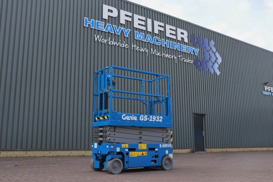 Genie GS1932 E-Drive New And Available Directly From Sto - Ngritës gërshërë: foto 1 Genie GS1932 E-Drive New And Available Directly From Sto - Ngritës gërshërë: foto 1