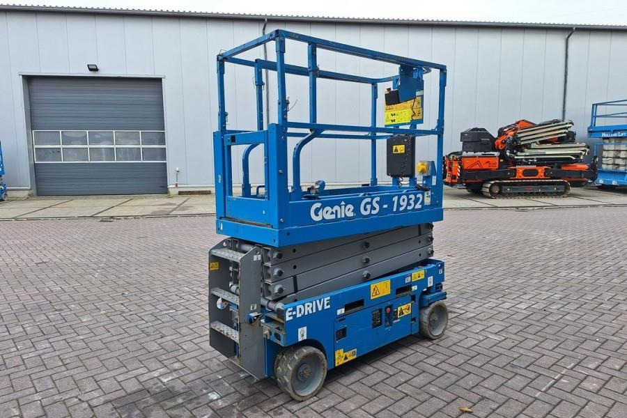 Genie GS1932 E-Drive Several In Stock, 8m Working Height - Ngritës gërshërë: foto 2 Genie GS1932 E-Drive Several In Stock, 8m Working Height - Ngritës gërshërë: foto 2