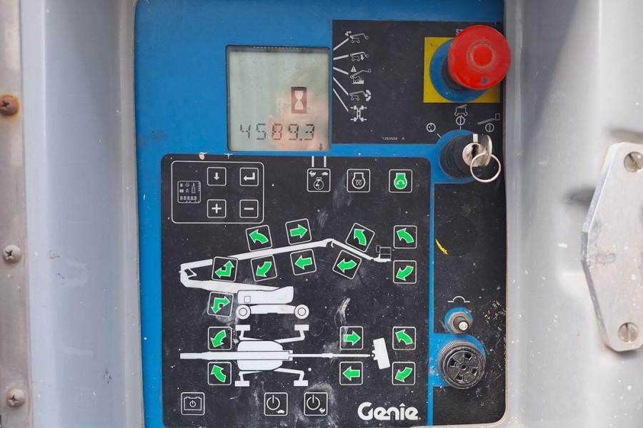 Genie Z135/70 Diesel, 4x4x4 Drive, 43m Lifting Height, 2 - Krah me çernjerë: foto 4 Genie Z135/70 Diesel, 4x4x4 Drive, 43m Lifting Height, 2 - Krah me çernjerë: foto 4