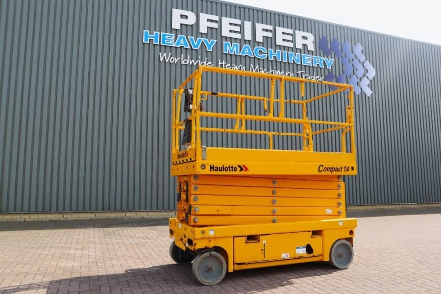 Haulotte Compact 14 Electric, 14m Working Height, 350kg Cap - Ngritës gërshërë: foto 1 Haulotte Compact 14 Electric, 14m Working Height, 350kg Cap - Ngritës gërshërë: foto 1