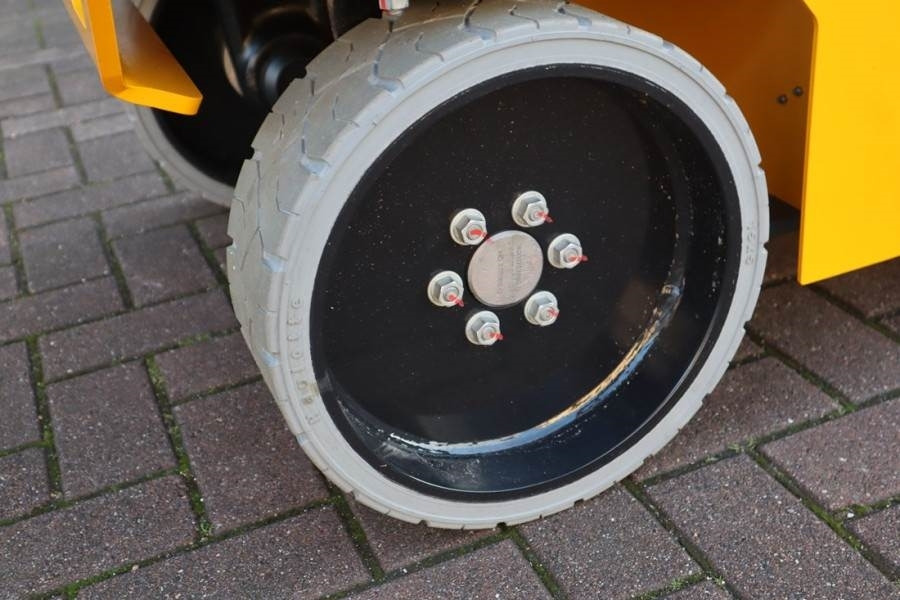 Haulotte Compact 8N Valid inspection, *Guarantee! 8m Workin - Ngritës gërshërë: foto 5 Haulotte Compact 8N Valid inspection, *Guarantee! 8m Workin - Ngritës gërshërë: foto 5