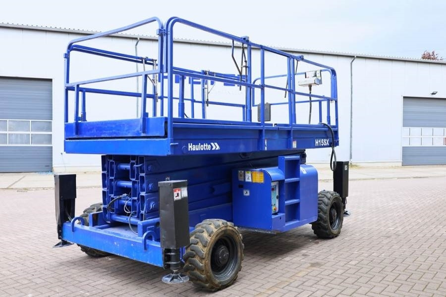 Haulotte H15SX Diesel, 4x4 Drive 15 Working Height, 500kg C - Ngritës gërshërë: foto 2 Haulotte H15SX Diesel, 4x4 Drive 15 Working Height, 500kg C - Ngritës gërshërë: foto 2