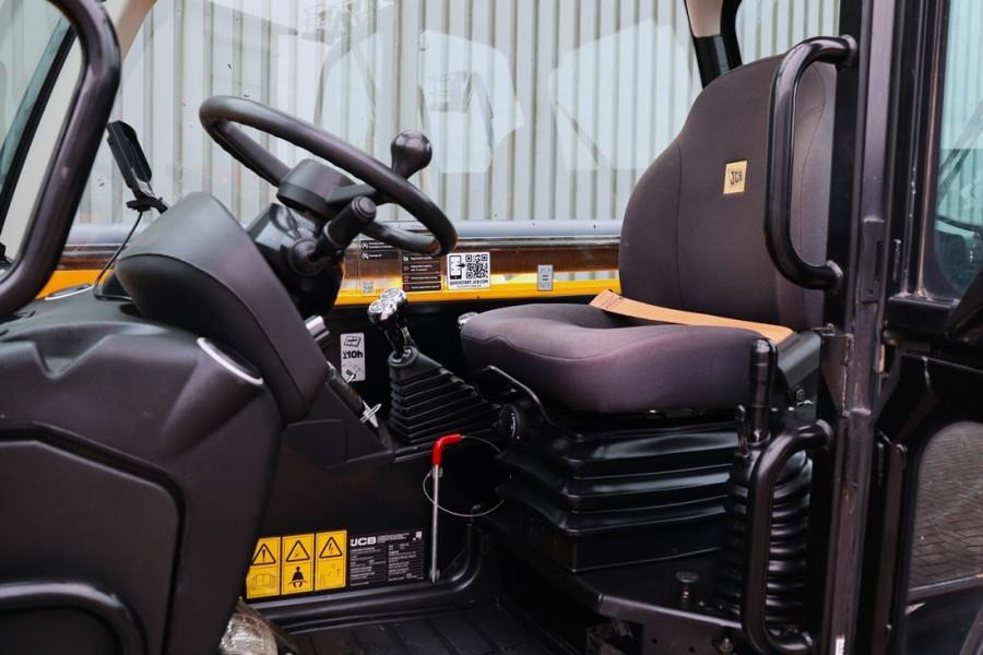 JCB 540-140 HI VIZ Diesel Stage V, 4x4x4 Drive, 13.8m  - Ekskavator teleskopik: foto 4 JCB 540-140 HI VIZ Diesel Stage V, 4x4x4 Drive, 13.8m  - Ekskavator teleskopik: foto 4