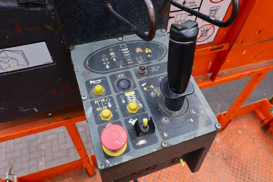 JLG M4069 Hybrid, 14.2m Working Height, 360kg Capacity - Ngritës gërshërë: foto 4 JLG M4069 Hybrid, 14.2m Working Height, 360kg Capacity - Ngritës gërshërë: foto 4