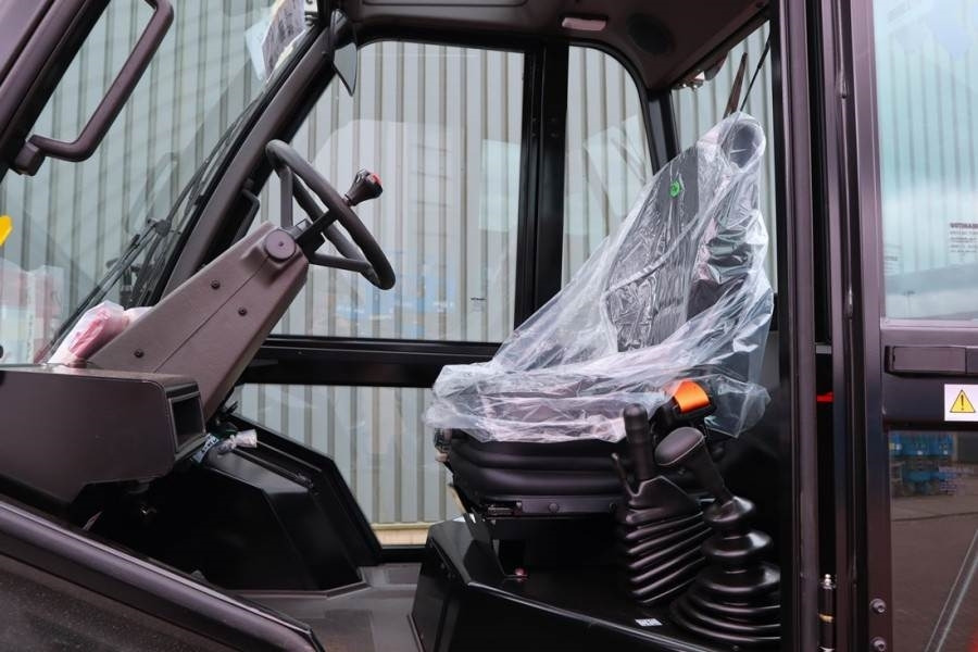 Manitou M30-4 Valid inspection, *Guarantee! Diesel, 4x4 Dr - Ngarkues me pirun për terren të ashpër: foto 3 Manitou M30-4 Valid inspection, *Guarantee! Diesel, 4x4 Dr - Ngarkues me pirun për terren të ashpër: foto 3