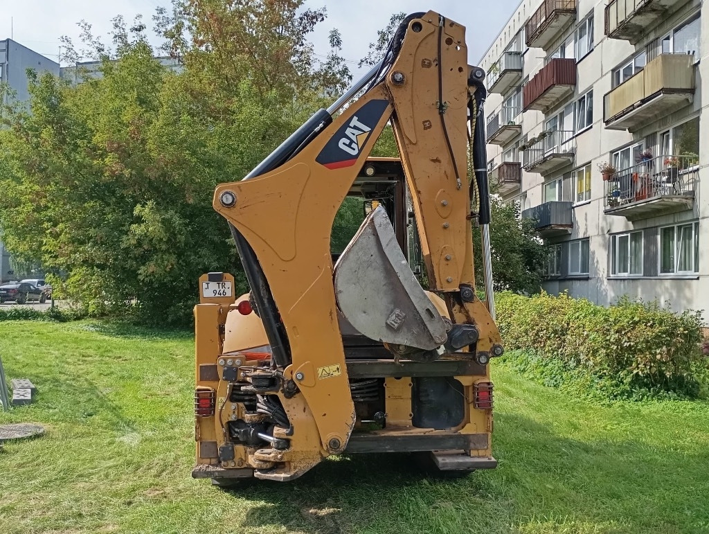 CAT 434 F - Fadromë me shkarkim nga prapa: foto 4 CAT 434 F - Fadromë me shkarkim nga prapa: foto 4