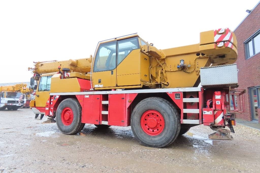 Liebherr LTM 1030-2.1 - Vinç për të gjitha terrenet: foto 4 Liebherr LTM 1030-2.1 - Vinç për të gjitha terrenet: foto 4