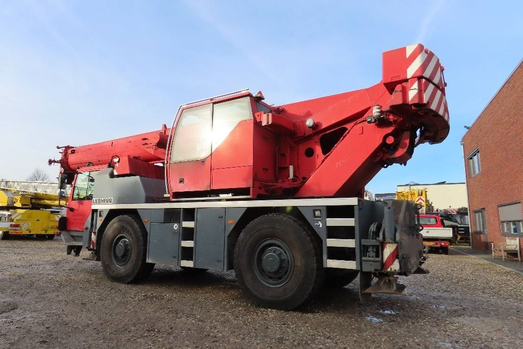 Liebherr LTM 1040-2.1 - Vinç për të gjitha terrenet: foto 4 Liebherr LTM 1040-2.1 - Vinç për të gjitha terrenet: foto 4